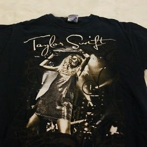 Taylor Swift concert t-shirt